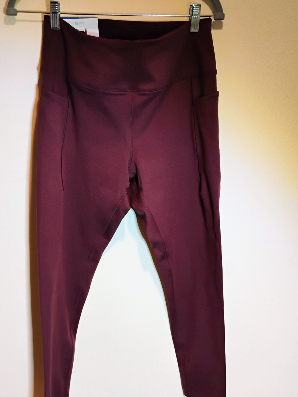 Danskin Burgandy High-Waist Leggings with Side Pockets Size L